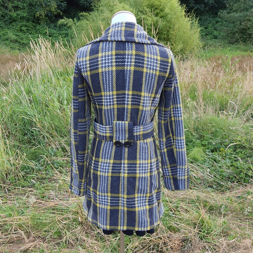 Yoki Jacket - image 4